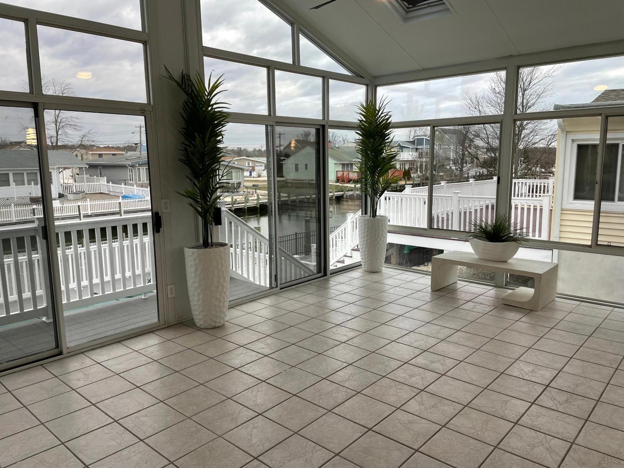 Waterfront Home In Brick With Swimming Pool Access Shore Acres ภายนอก รูปภาพ